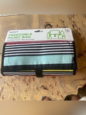 Packit Freezable Picnic Bag Large striped Insulated Food For Up To 4 No Ice Nes